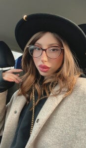 becouplegirls Public Pic 2