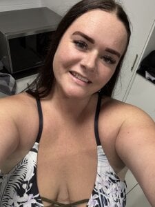 carinabro10 Public Pic 3