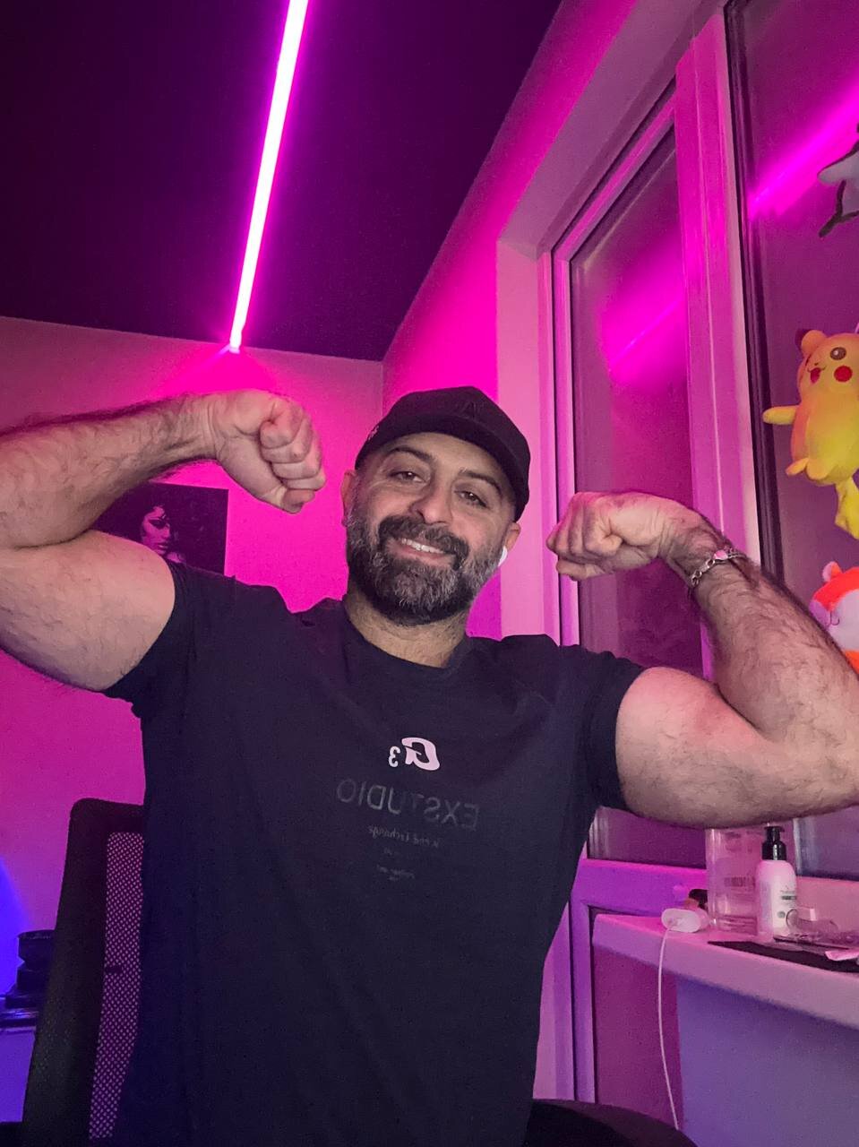 HAIR-MAN adlı kullanıcının viral fotoğrafları:  2682