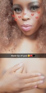 SimoneSavage Snaps Pic 3