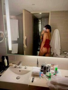 DominantHuge_Jasmine Jasmine Foto