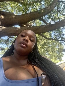 cutebigblackgirl Public Foto 3