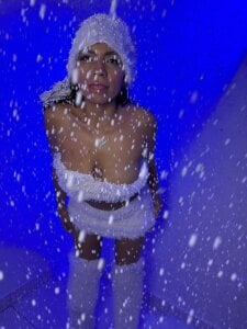 RouseStone__ ✨ Winter Tease Pic 2