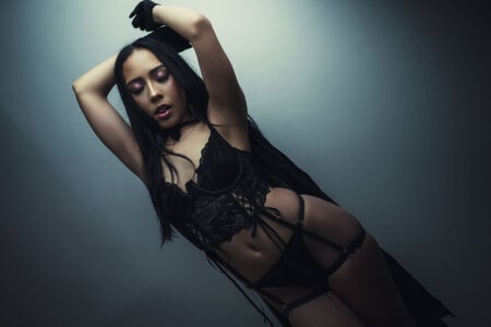 AlannaJonnes sexy in the dark Gambar 5