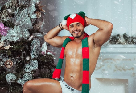 magnusclark 🎄🎁 🎉Merry Chritsmas 🎉🎁🎄 Pic 2