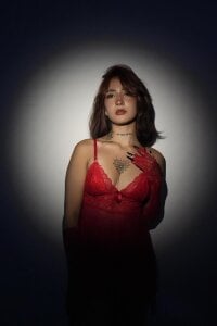 Katta_Martini_ How does the red look on me? Εικόνα 2