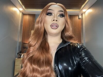 MadisonwillのLET ME FEEL YOUR WORSHIPの 3枚の写真