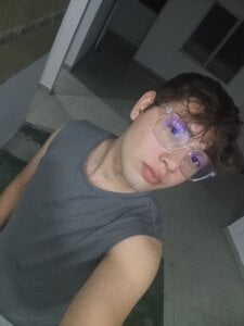 PAULO_PARKER ONLY ME Foto