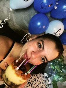 MiaNyxara_dh Happy Birthday Mia Pic 4