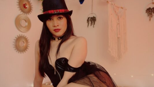 isis_diosa Christmas time! Pic 4