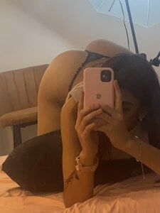 CharlotteKing8 Public Foto