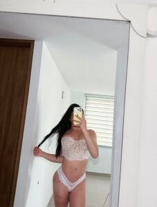 I LOOK BEAUTIFUL de Anaasoofia  2 Imagens