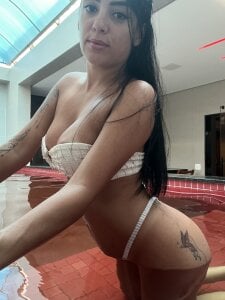 skinnyhotties Piscina Pic 3