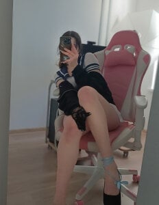 CaseySparkle I'm in japaneese sailor uniform slika 7