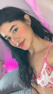 Cute girl 🩷 de Naty_Rose23  2 Imagens