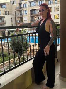 AlinaWinter Public Pic 3