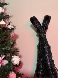 Coco_Kiss kullanıcısının Merry Christmas or Rude Christmas? 😈 albümü -  2 fotoğraf