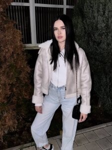 JenniferHowardd Public Pic 5