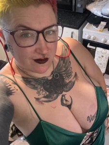 DamagedGoddessX Public 사진 3