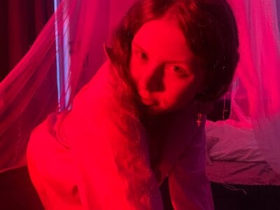 What do you see in my eyes?👀🔥 de foxy_tease_  photos