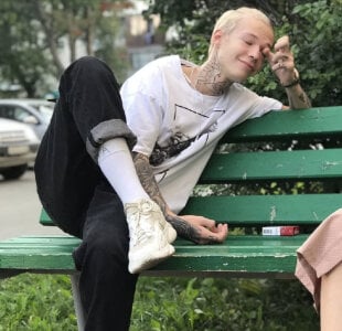 Lifetime Adam:) od BelleAdam_  7 snímek