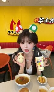 lucky-188 怼个脸 Pic