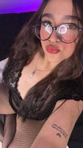 AlmaLopez_ Good selfie ♥ Pic 2