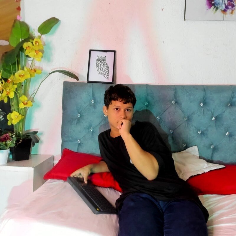 AlexDuMontt Trending Pic 2851