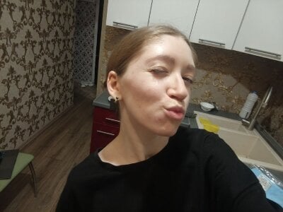 MargarettNewbie Angela<3 Pic 4