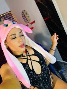 angelitasexxxhot “Playful and sexy with my cute hat 💋🎩” Pic 8