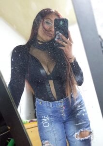 Emalu_777 Public Pic 9