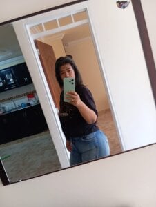 cinderella_jackson Ready to enter your door 🖤 Foto 2