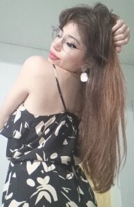 You can leave your hat on de DeenaJones  3 Imagens