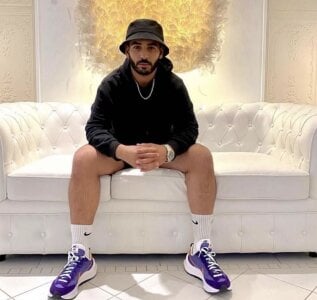 Public de Sa75my@xh  3 Imagens