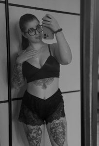 Amelia-Mills Public Pic