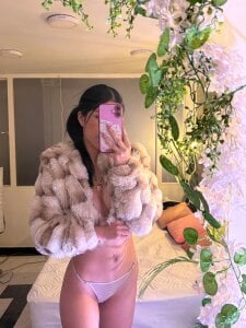 Celeste_Rous__ Pretty & playful 😽 Foto 2