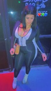 SeeLucy25 Public Pic