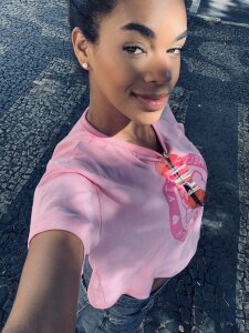 Cammgirlmii Public Pic