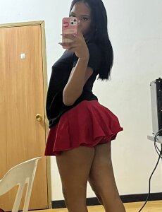 pervert_tiny_girll Public Pic 4