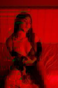 I shine brighter than your fantasies ✨🖤 de kaathblond_  8 photos