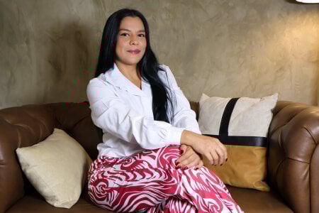 Mia_Bellefort Can you undress me? Bilde 8