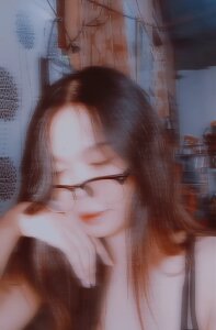 Vivorey_Leighn Public Pic 4