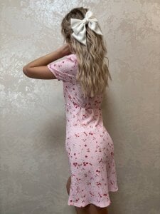 Aurora_Bennet My outfits and heels, choose which look you want to see me in today Pic 4