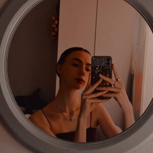 JuneMcfarren Public Pic