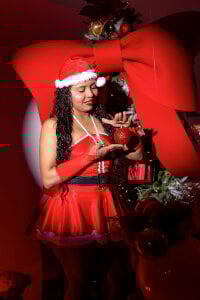 SandraMilerr Merry Christmas from Sandra 🎄 Pic 2