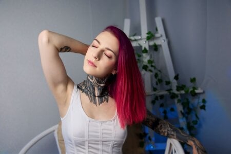 Roxy_____ Say "hi" your devil girl Pic 2