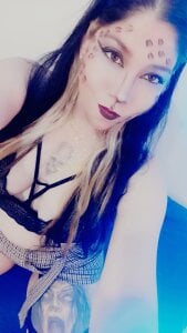 sharonnleon I am a cute dirty kitten Pic 4