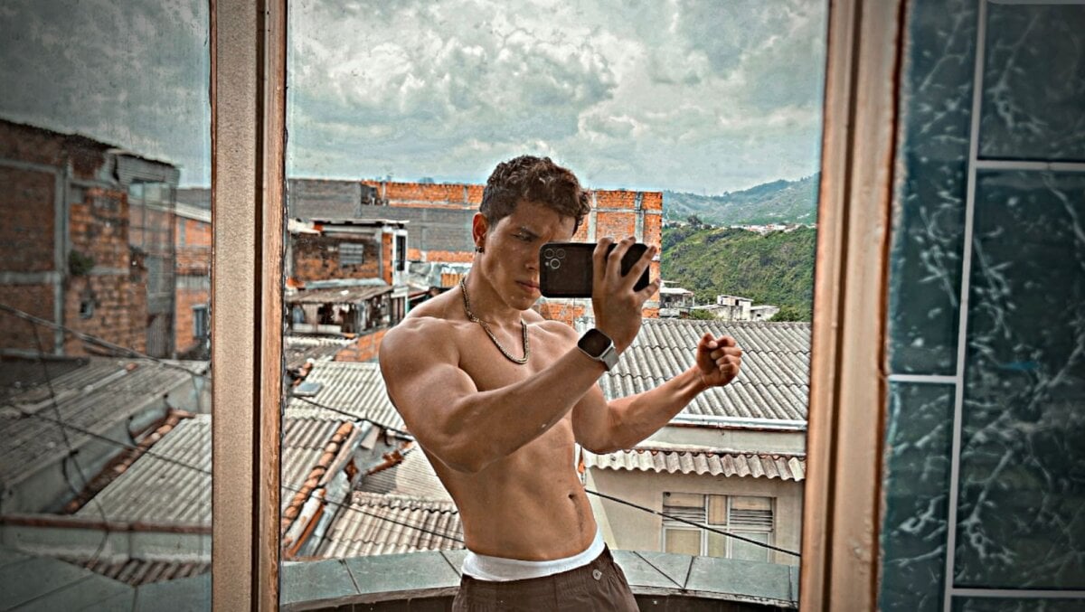 nathan_blake 热门图片 3678