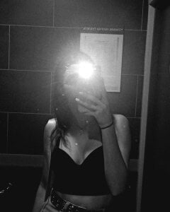 Public od OliviaWilloww_  snímek