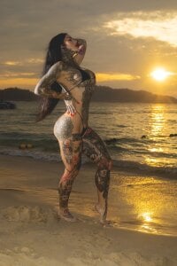 darkinkedbabe night beach shoot Foto 2